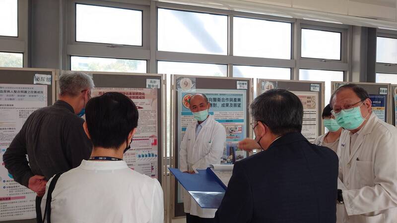 113/03/21第19屆科部品管海報成效競賽現場發表圖片(另開新視窗)